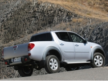 Фото Mitsubishi L200  №11